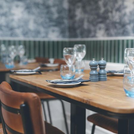 Stattons Boutique Hotel & Restaurant Портсмът Екстериор снимка