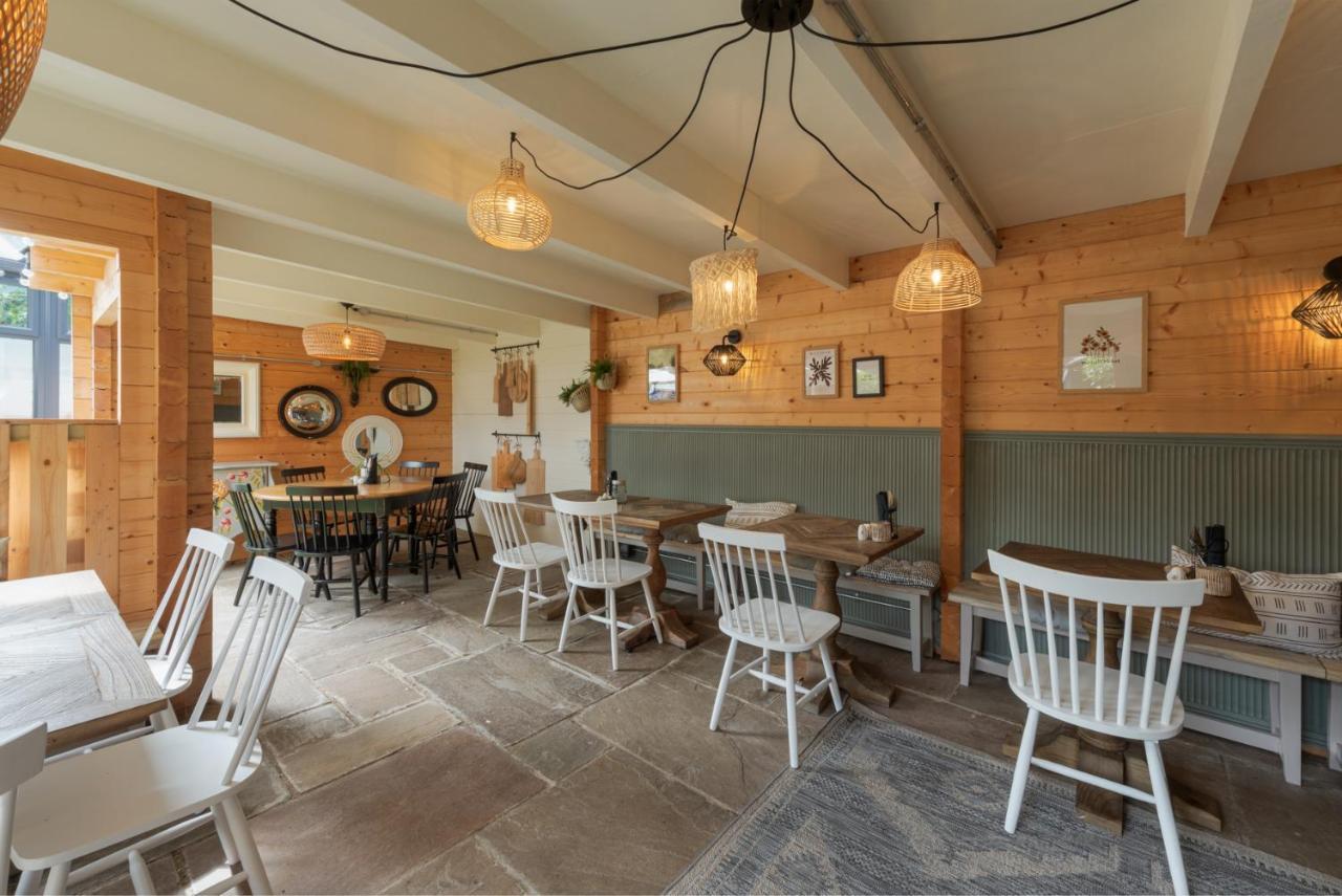 Stattons Boutique Hotel & Restaurant Портсмът Екстериор снимка